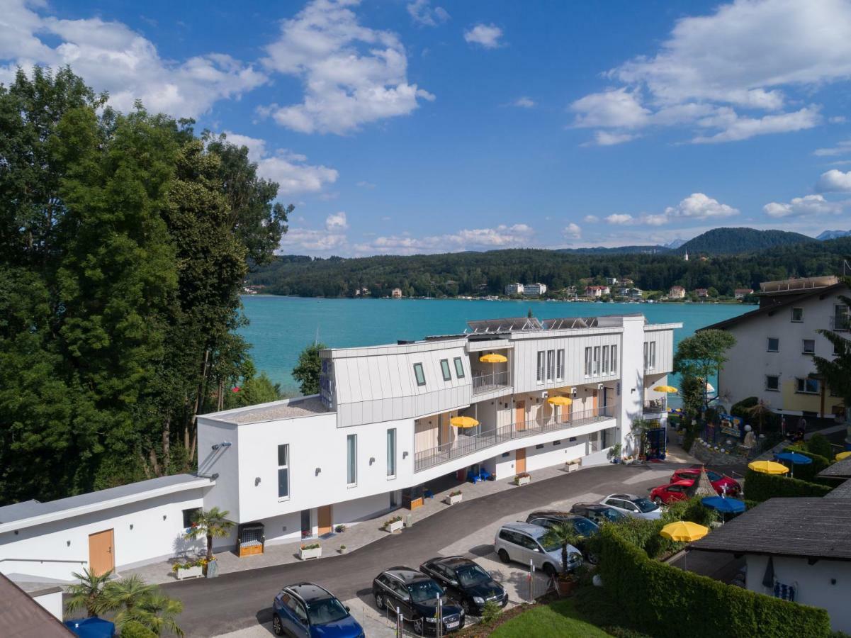 Hotel Barry Memle Directly At The Lake à Velden am Wörther See Extérieur photo